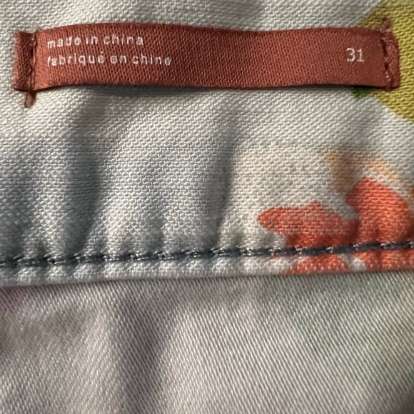 PILCRO ANTHRO FLORAL PATTERN THE WANDERER CUTOFF SHORTS SIZE 31 NWT - Picture 3 of 12